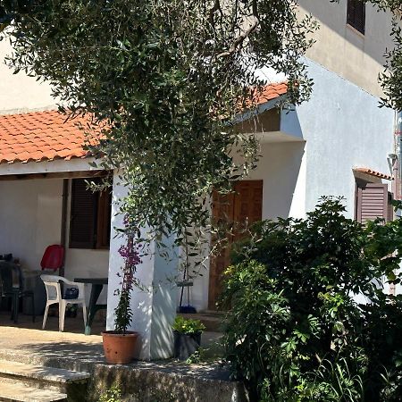 Casa Vacanza Maria Antonieta マリーナ・ディ・カメロータ エクステリア 写真